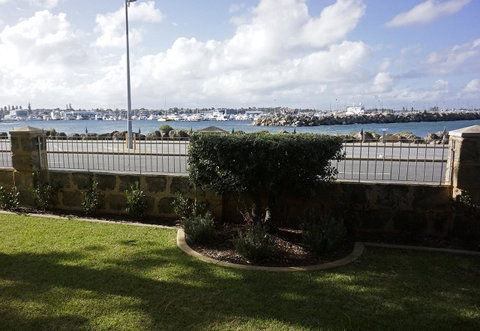 Oceanside 8 - Australia Accommodation 18