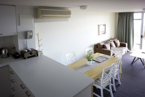 Oceanside 8 - Australia Accommodation 7