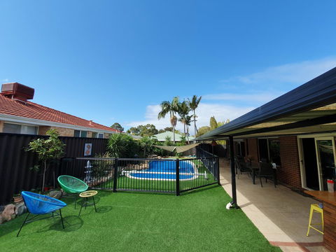 The Entertainer - Australia Accommodation 3