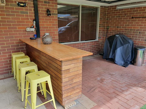 The Entertainer - Australia Accommodation 1