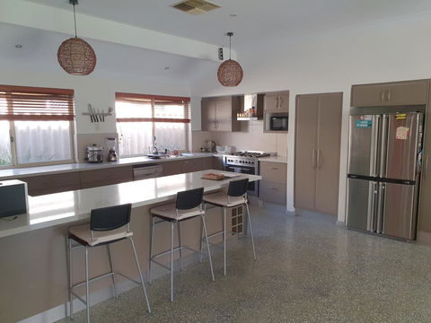 The Entertainer - Australia Accommodation 7