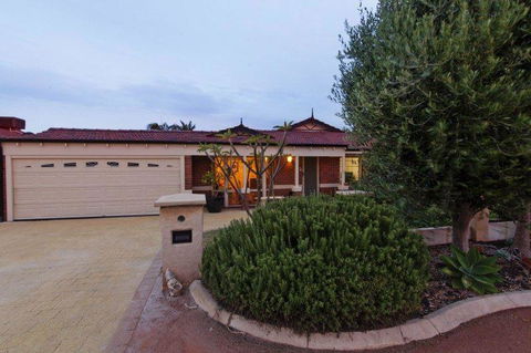 The Entertainer - Australia Accommodation 30