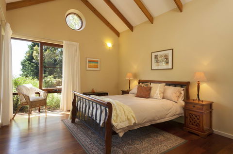 Innisfree Mountain Retreat - Australia Accommodation 4
