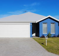 The beach house - Australia Accommodation