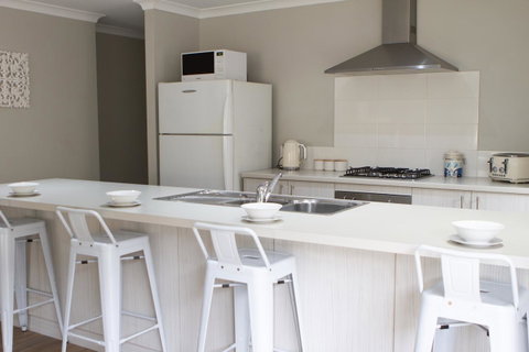 The Beach House - Australia Accommodation 11