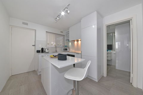 Cottesloe Apartment Close To Beach - Australia Accommodation 11