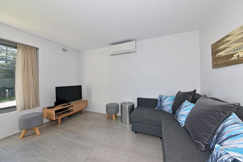 Cottesloe Apartment Close To Beach - Australia Accommodation 7