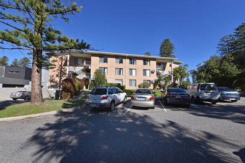 Cottesloe Apartment Close To Beach - Australia Accommodation 29