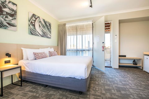 Nightcap At Wanneroo Tavern - Australia Accommodation 23