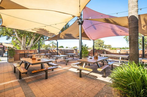 Nightcap At Wanneroo Tavern - Australia Accommodation 29
