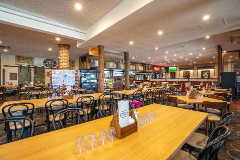Nightcap At Wanneroo Tavern - Australia Accommodation 31