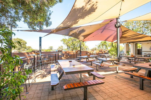 Nightcap At Wanneroo Tavern - Australia Accommodation 7