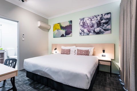 Nightcap At Wanneroo Tavern - Australia Accommodation 13