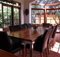 The Russell House - Australia Accommodation