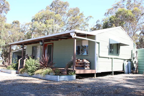 Kendenup Cottages And Lodge - Australia Accommodation 30