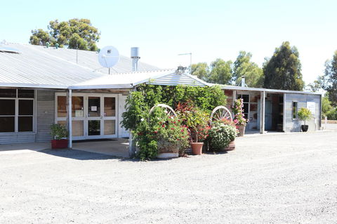 Kendenup Cottages And Lodge - Australia Accommodation 33