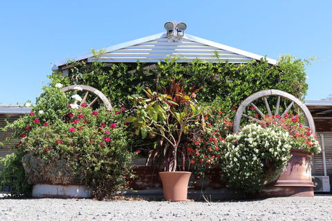 Kendenup Cottages And Lodge - Australia Accommodation 34
