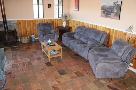 Kendenup Cottages And Lodge - Australia Accommodation 15