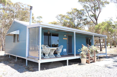 Kendenup Cottages And Lodge - Australia Accommodation 24