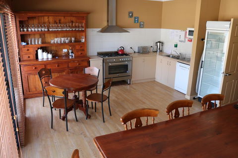 Kendenup Cottages And Lodge - Australia Accommodation 40