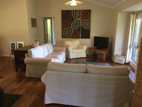 Tegwan's Nest Holiday Home - Australia Accommodation 27