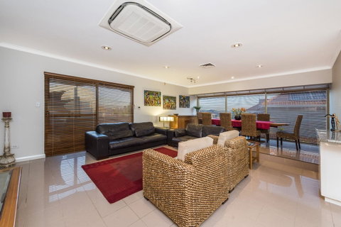 Perth Luxury Accommodation - Australia Accommodation 21