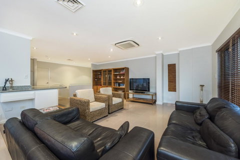Perth Luxury Accommodation - Australia Accommodation 43