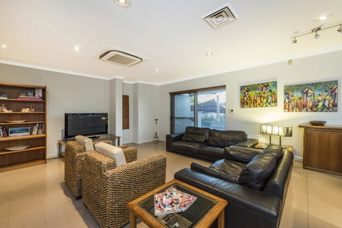Perth Luxury Accommodation - Australia Accommodation 25