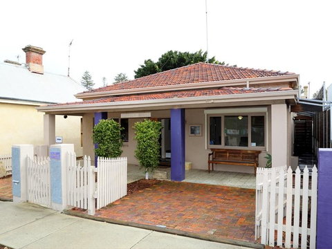 Dawson Accommodation - Australia Accommodation 6