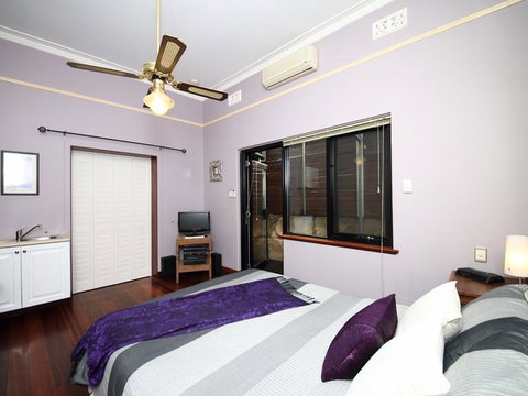 Dawson Accommodation - Australia Accommodation 2