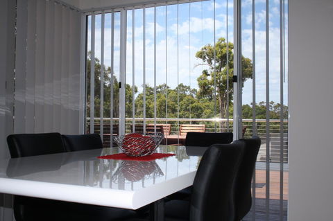 Cape Villas - Australia Accommodation 24