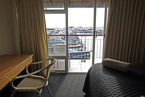 Oceanside 22 - Australia Accommodation 8