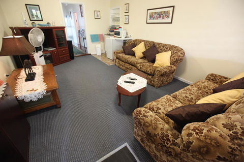 Jacaranda Guest House - Australia Accommodation 8