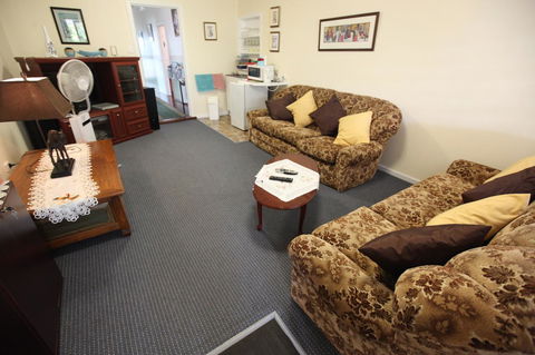 Jacaranda Guest House - Australia Accommodation 7