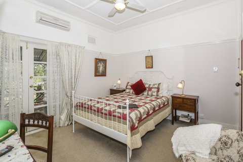 Rosebridge House Bed & Breakfast Adult Retreat - Australia Accommodation 24