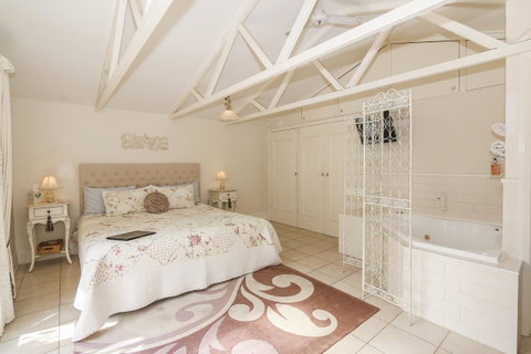 Rosebridge House Bed & Breakfast Adult Retreat - Australia Accommodation 5