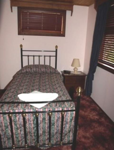 Pemberton Old Picture Theatre Holiday Apartments - Australia Accommodation 12
