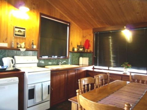Pemberton Old Picture Theatre Holiday Apartments - Australia Accommodation 18