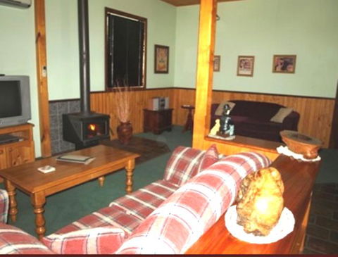Pemberton Old Picture Theatre Holiday Apartments - Australia Accommodation 21