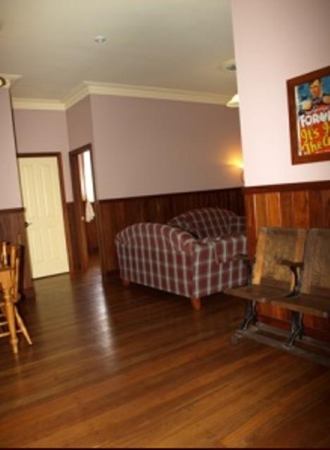 Pemberton Old Picture Theatre Holiday Apartments - Australia Accommodation 27