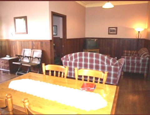 Pemberton Old Picture Theatre Holiday Apartments - Australia Accommodation 35