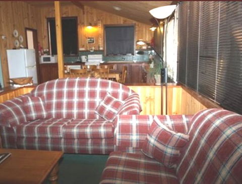 Pemberton Old Picture Theatre Holiday Apartments - Australia Accommodation 8