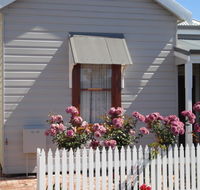 Bluebird Cottage - Australia Accommodation
