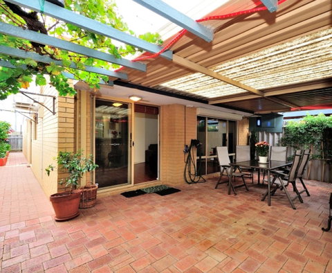 Ocean View Villas - 2 Bedroom Villa In Quiet Complex - Australia Accommodation 10