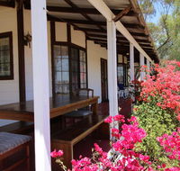Daisy Cottage - Australia Accommodation