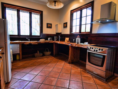 Oak Tree Barn Bridgetown - Australia Accommodation 9
