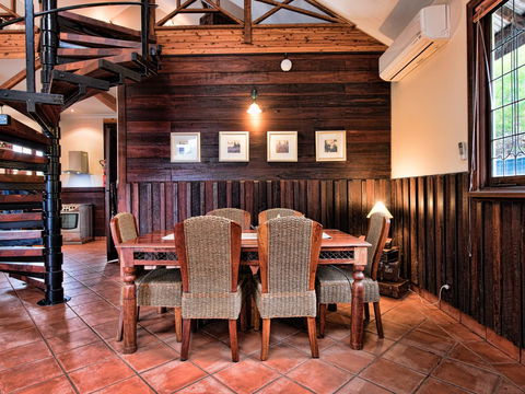 Oak Tree Barn Bridgetown - Australia Accommodation 4