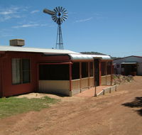 Bindoon's Windmill Farm - Australia Accommodation