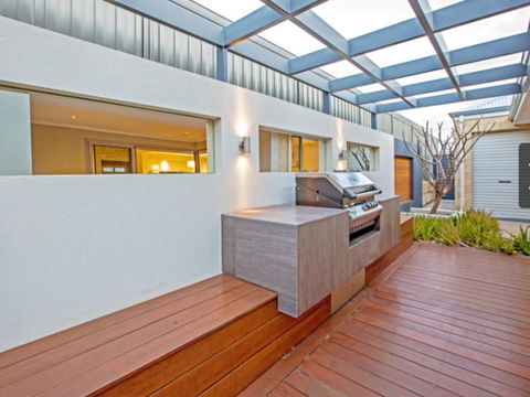 Magnificent Beach Retreat - Australia Accommodation 36