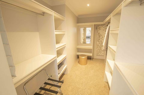 Magnificent Beach Retreat - Australia Accommodation 9